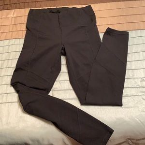 Black workout leggings